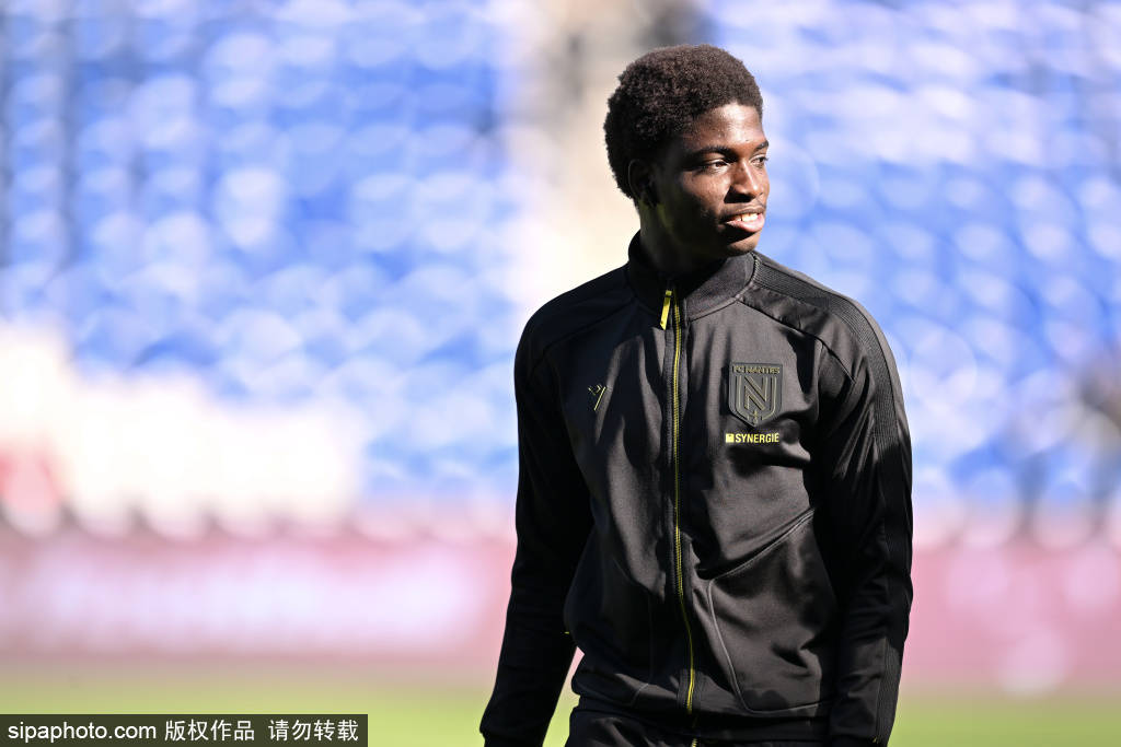 克瓦拉茨赫利亚：和路易斯·恩里克在一起，你要像非常饥饿一样去防守——王子公园欧冠半决赛前瞻